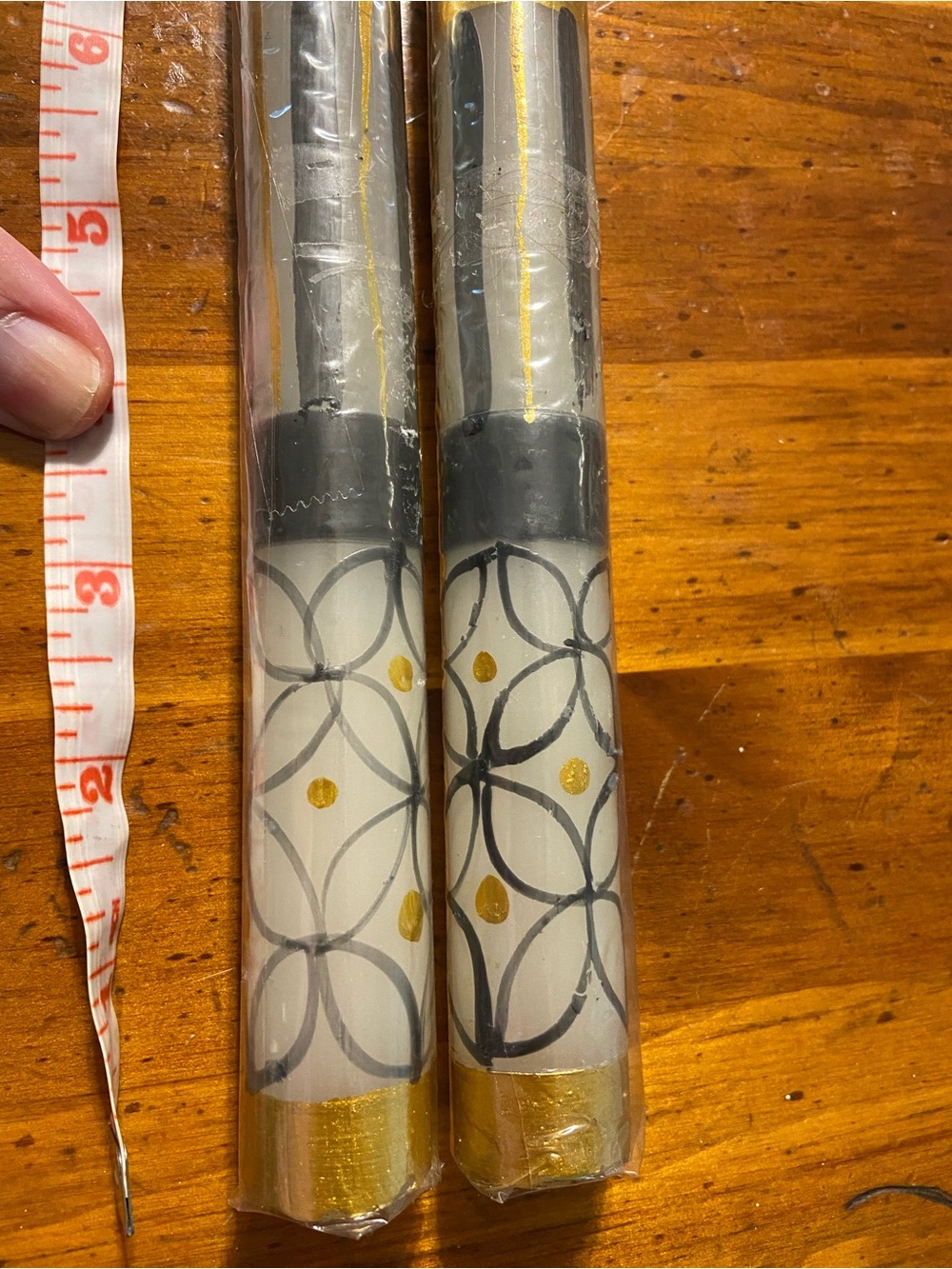 Hand Painted Pair of Decorative Taper Candles in White, Gold & Gray - Picture 4 of 4